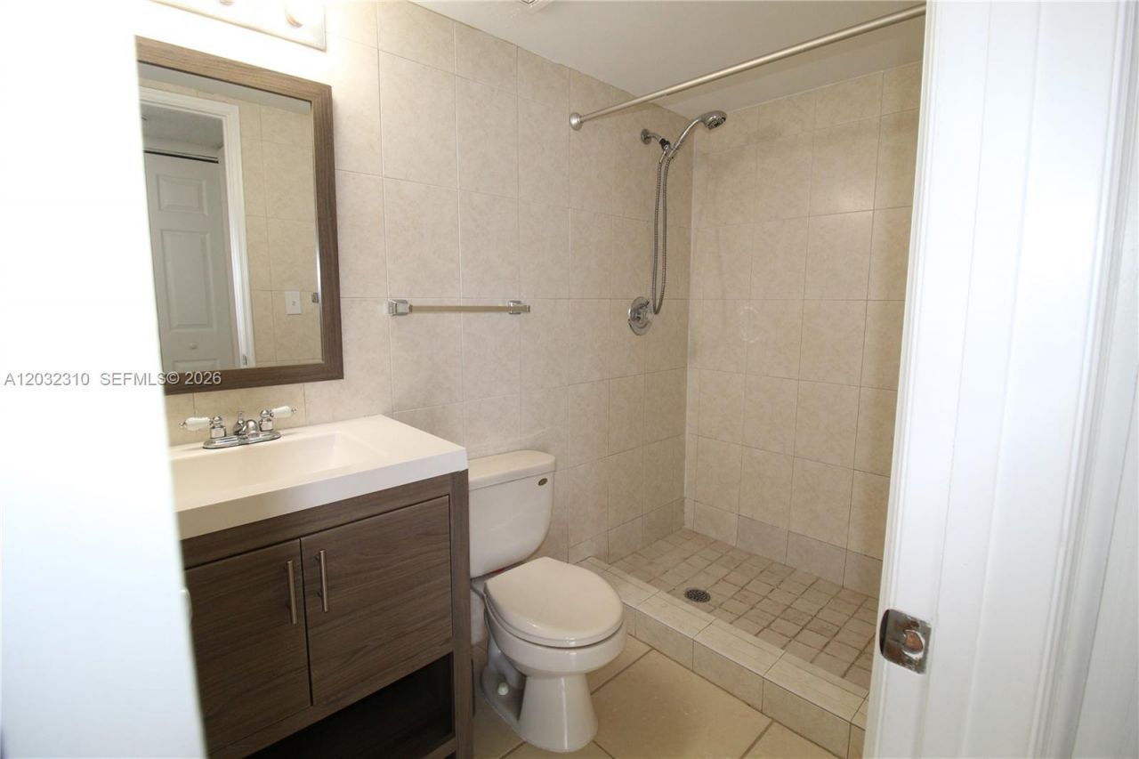 Please Call For Address, Unit B501, Hialeah, FL 33015 Photo