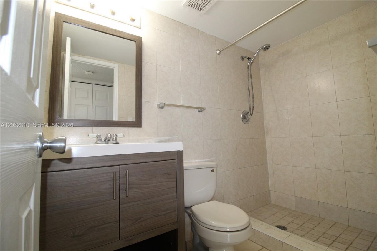 Please Call For Address, Unit B501, Hialeah, FL 33015 Photo