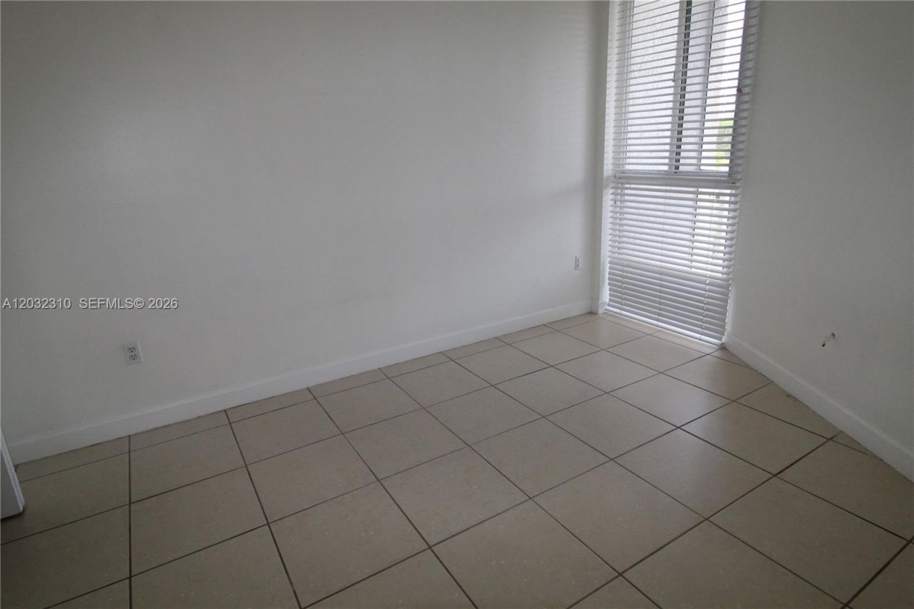 Please Call For Address, Unit B501, Hialeah, FL 33015 Photo