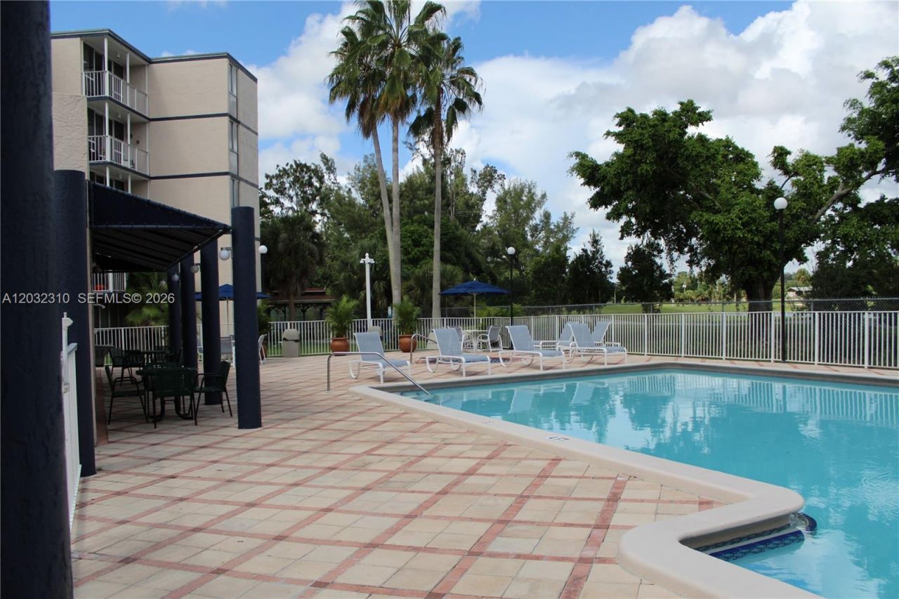 Please Call For Address, Unit B501, Hialeah, FL 33015 Photo