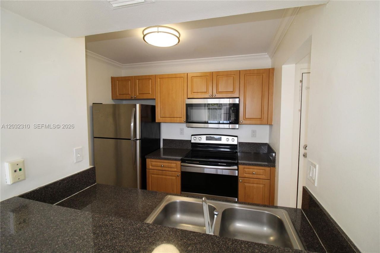 Please Call For Address, Unit B501, Hialeah, FL 33015 Photo