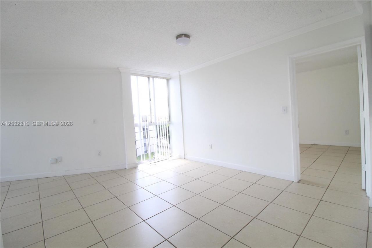 Please Call For Address, Unit B501, Hialeah, FL 33015 Photo