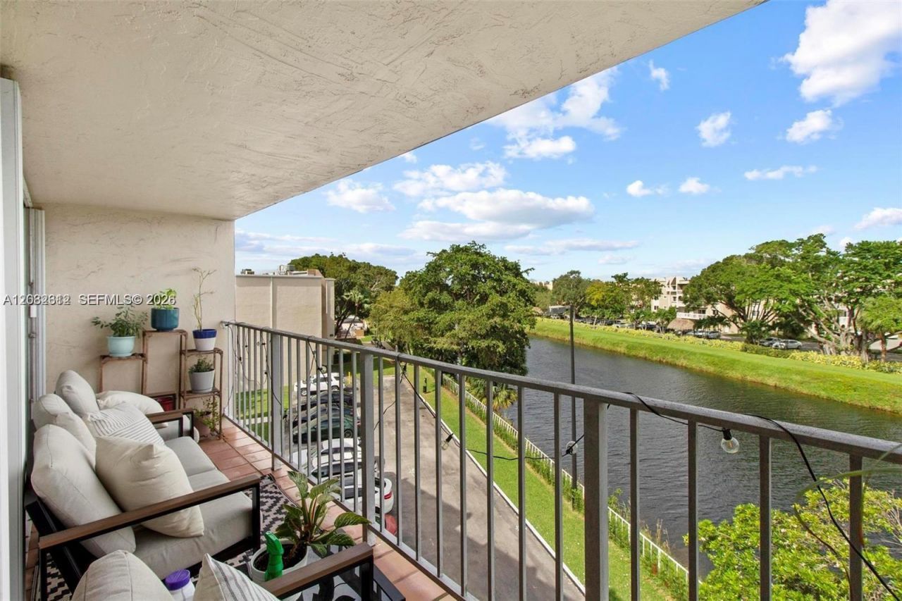 7725 SW 86th St , Unit A1-420, Miami, FL 33143 Photo