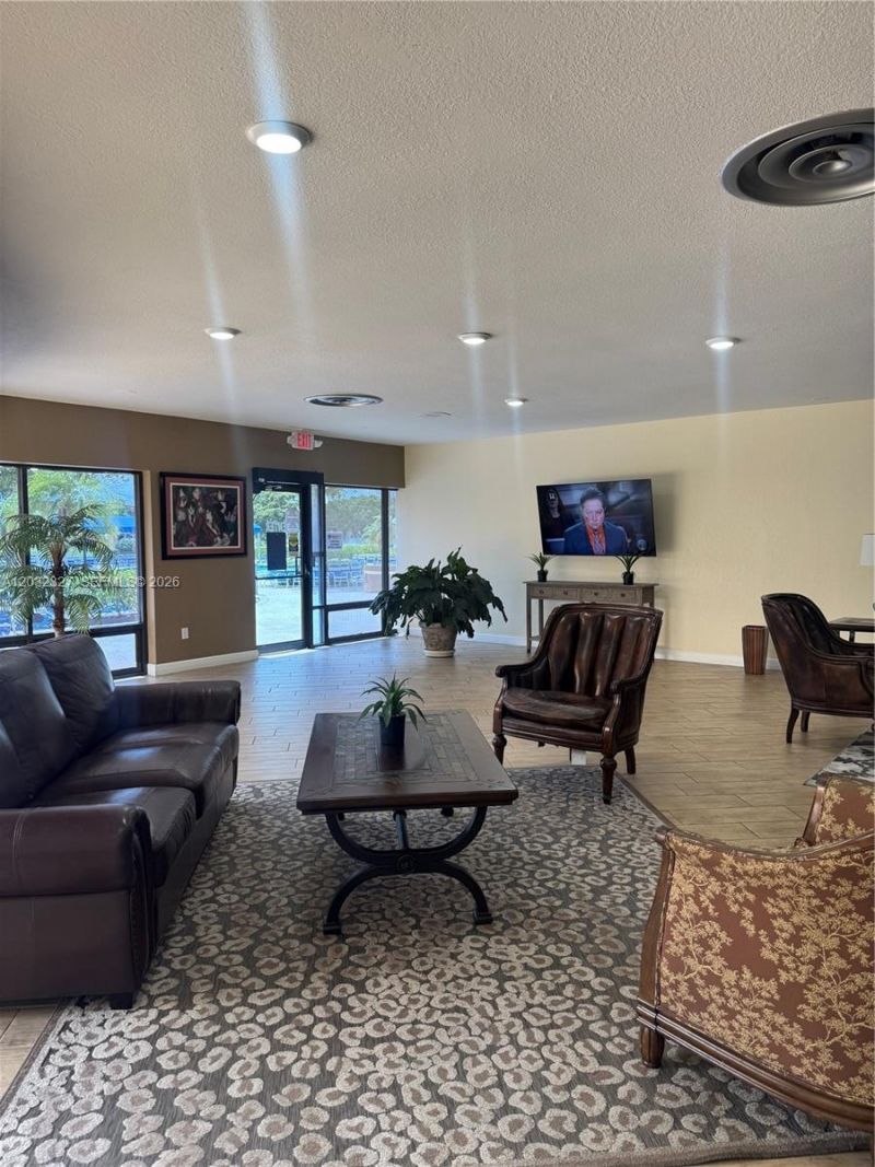 9241 Sunrise Lakes Blvd , Unit 109, Sunrise, FL 33322 Photo