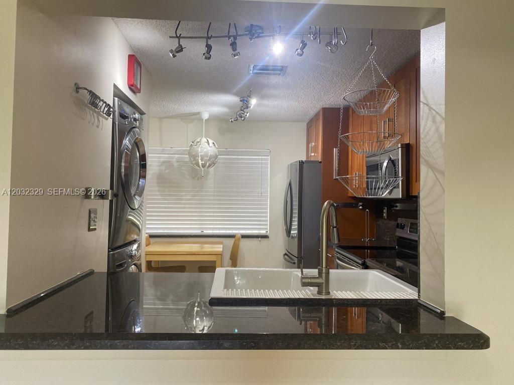 125 S Laurel Dr , Unit 506, Margate, FL 33063 Photo