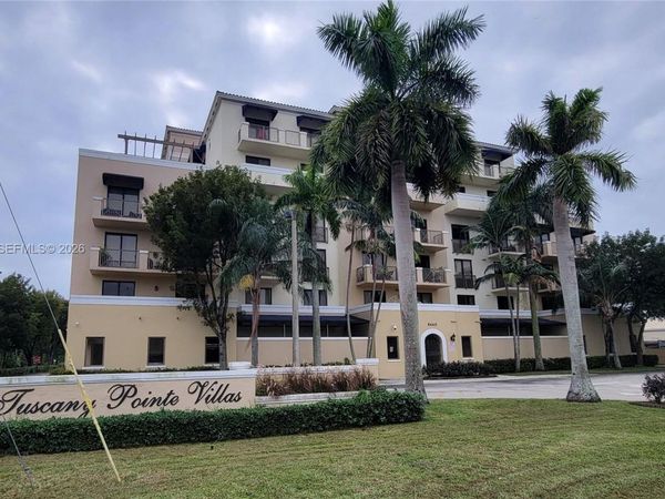 8430 SW 8th St , Unit 307B, Miami, FL 33144
