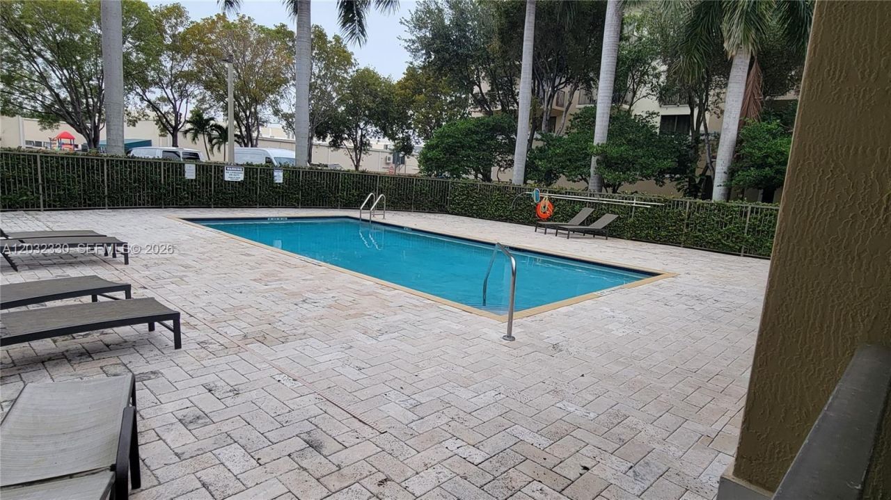 8430 SW 8th St , Unit 307B, Miami, FL 33144 Photo