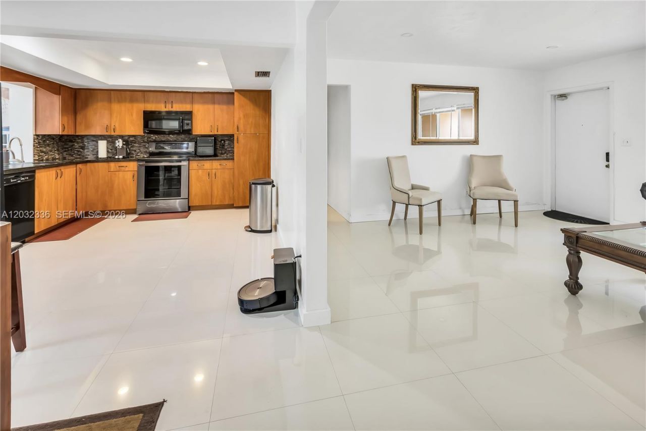 1701 NW 106th Ave , Pembroke Pines, FL 33026 Photo