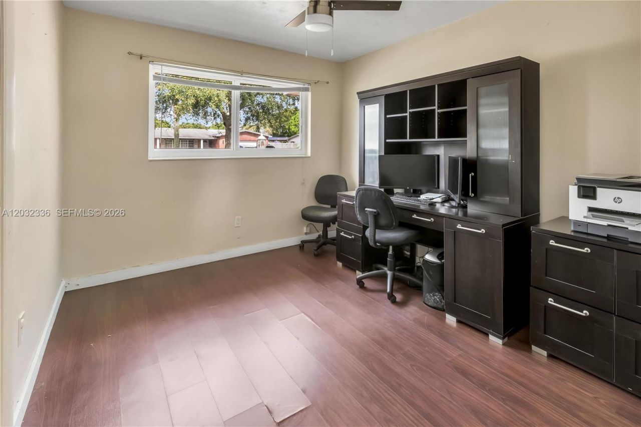 1701 NW 106th Ave , Pembroke Pines, FL 33026 Photo