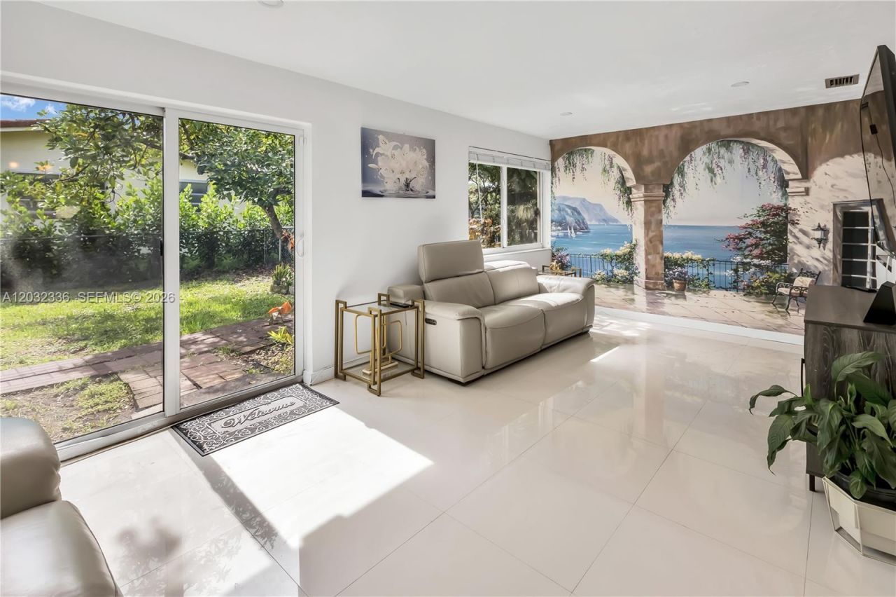 1701 NW 106th Ave , Pembroke Pines, FL 33026 Photo