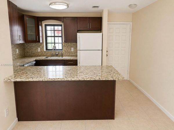 11789 SW 18th St , Unit 2-30, Miami, FL 33175