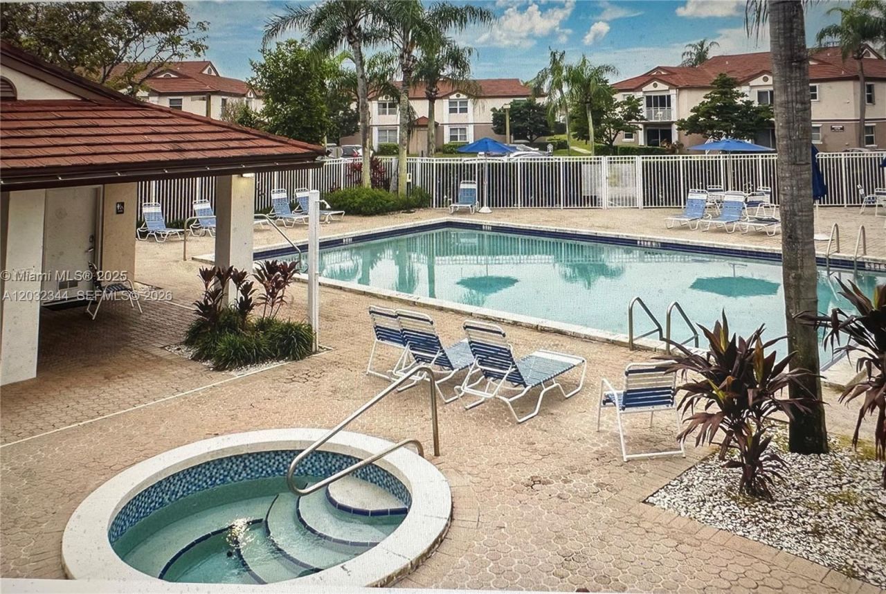1200 SW 113th Ter , Unit 202, Pembroke Pines, FL 33025 Photo