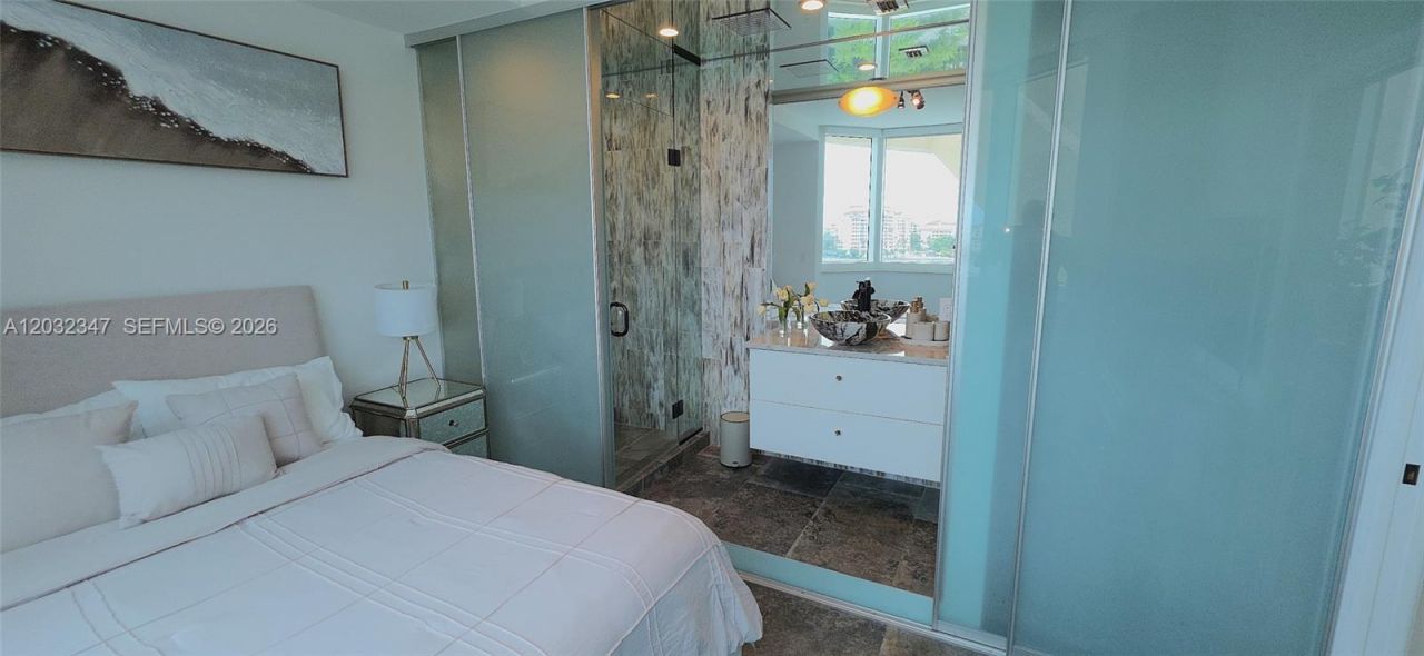 300 S Pointe Dr, Unit 908, Miami Beach, FL 33139 Photo