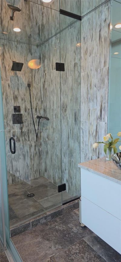 300 S Pointe Dr, Unit 908, Miami Beach, FL 33139 Photo