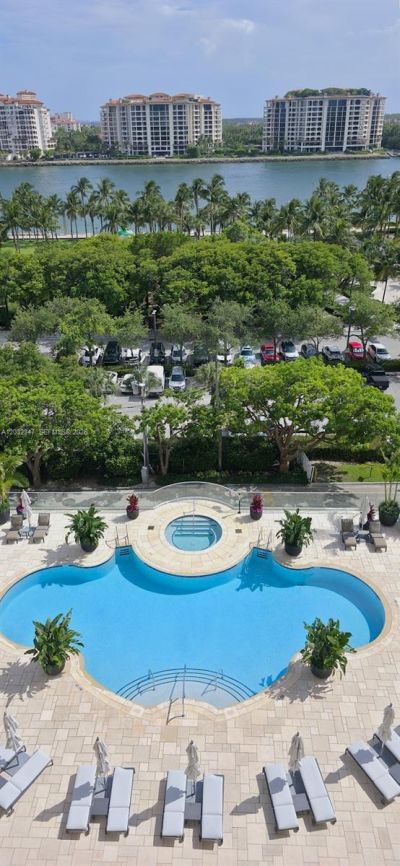 300 S Pointe Dr, Unit 908, Miami Beach, FL 33139 Photo
