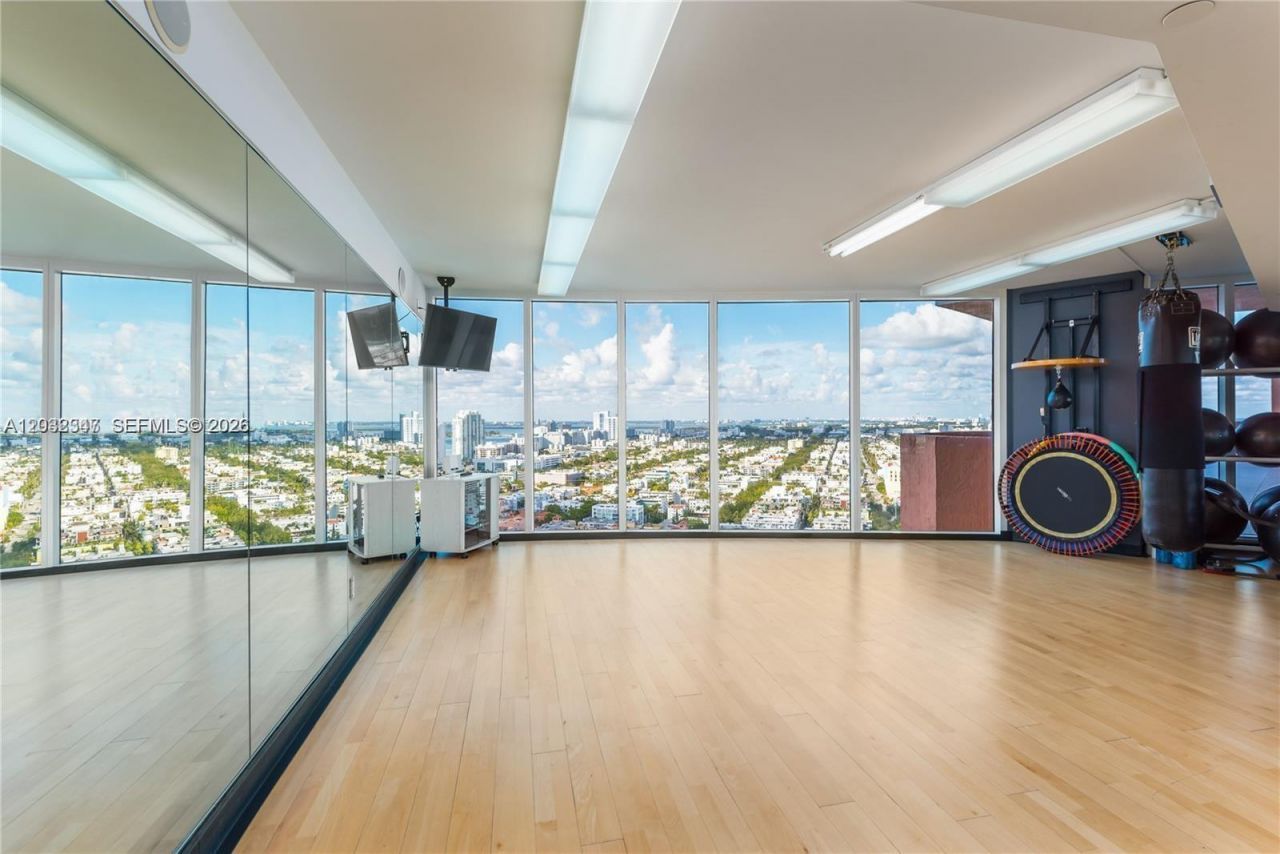 300 S Pointe Dr, Unit 908, Miami Beach, FL 33139 Photo