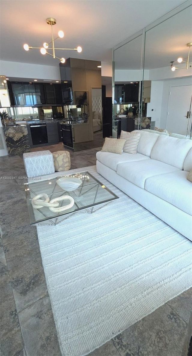 300 S Pointe Dr, Unit 908, Miami Beach, FL 33139 Photo