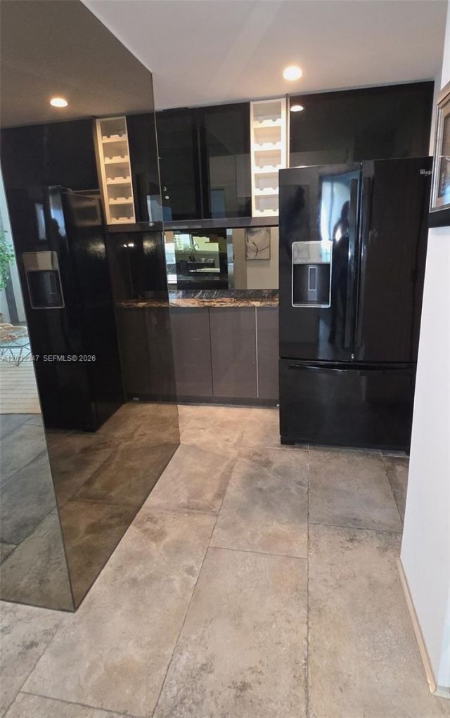 300 S Pointe Dr, Unit 908, Miami Beach, FL 33139 Photo