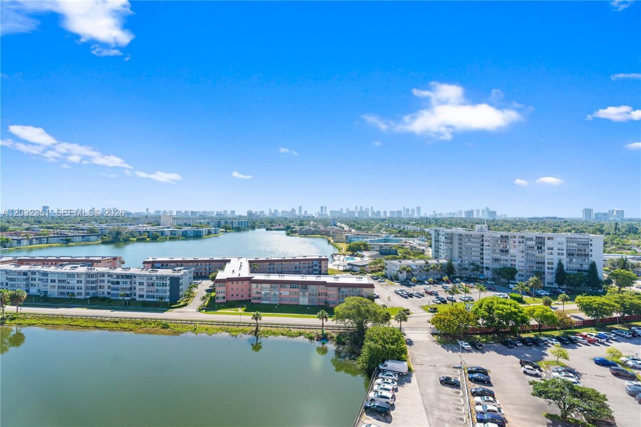 1351 NE Miami Gardens Dr , Unit 1506E, Miami, FL 33179 Photo