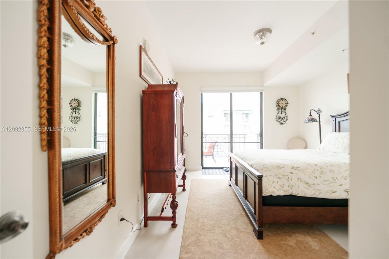 8390 SW 72nd Ave, Unit 707, Miami, FL 33143 Photo