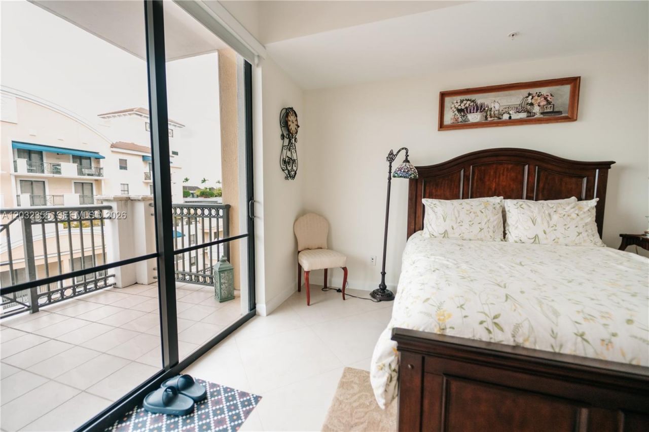 8390 SW 72nd Ave, Unit 707, Miami, FL 33143 Photo
