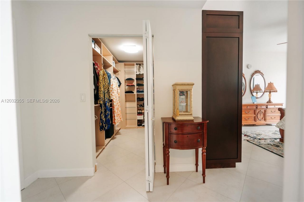 8390 SW 72nd Ave, Unit 707, Miami, FL 33143 Photo