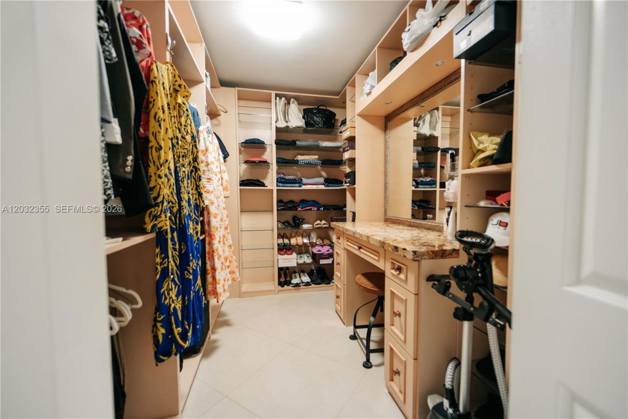 8390 SW 72nd Ave, Unit 707, Miami, FL 33143 Photo