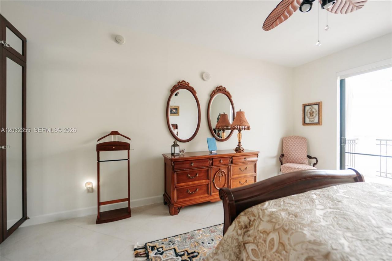 8390 SW 72nd Ave, Unit 707, Miami, FL 33143 Photo