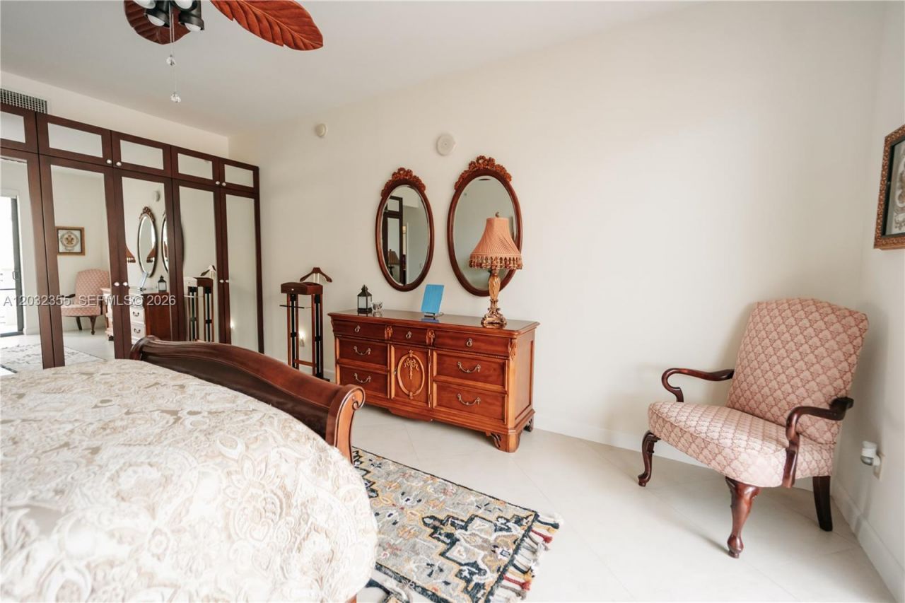 8390 SW 72nd Ave, Unit 707, Miami, FL 33143 Photo