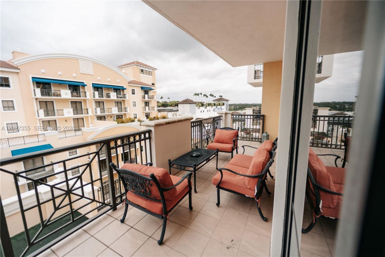 8390 SW 72nd Ave, Unit 707, Miami, FL 33143 Photo