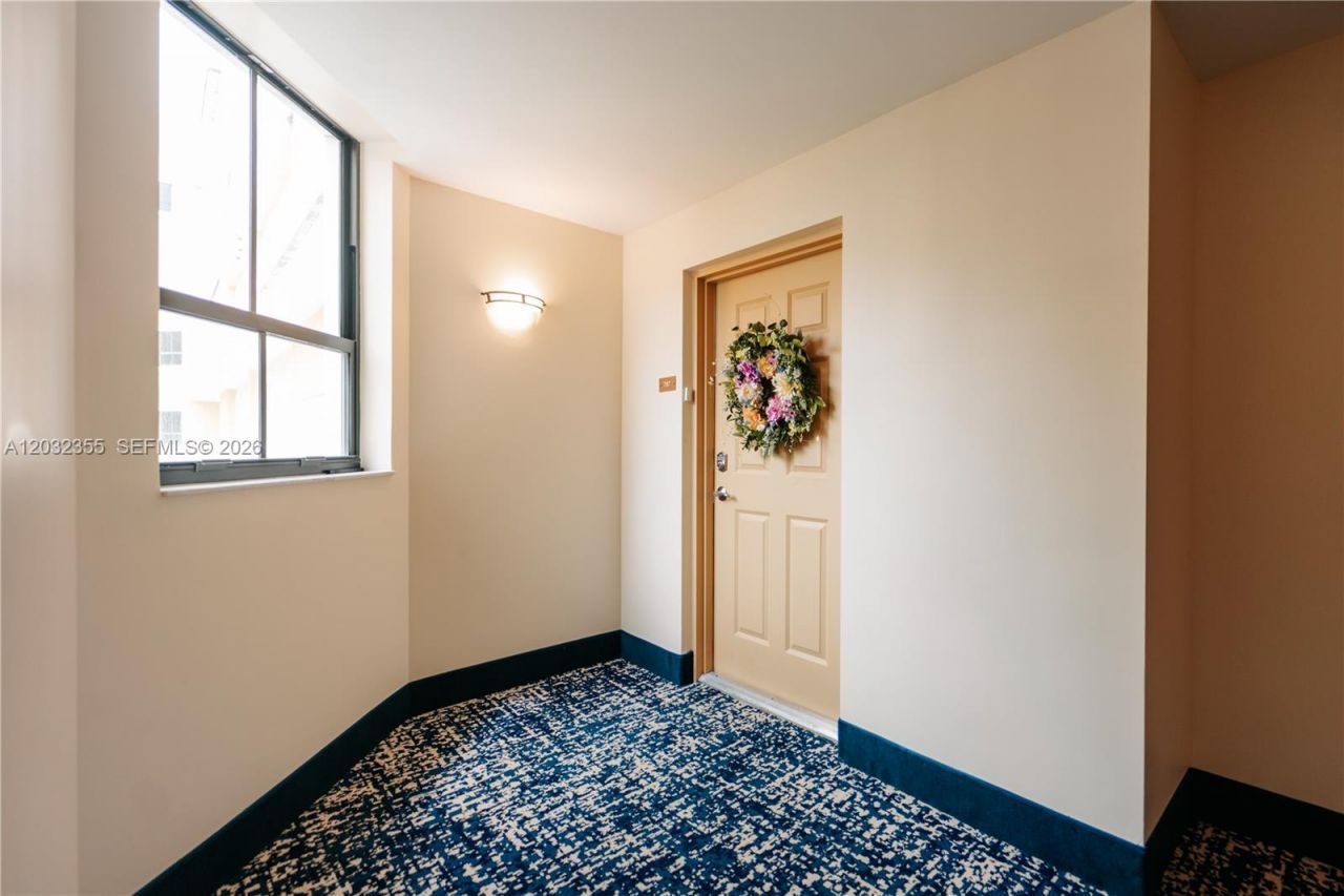 8390 SW 72nd Ave, Unit 707, Miami, FL 33143 Photo