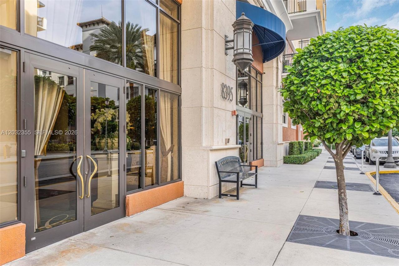 8390 SW 72nd Ave, Unit 707, Miami, FL 33143 Photo