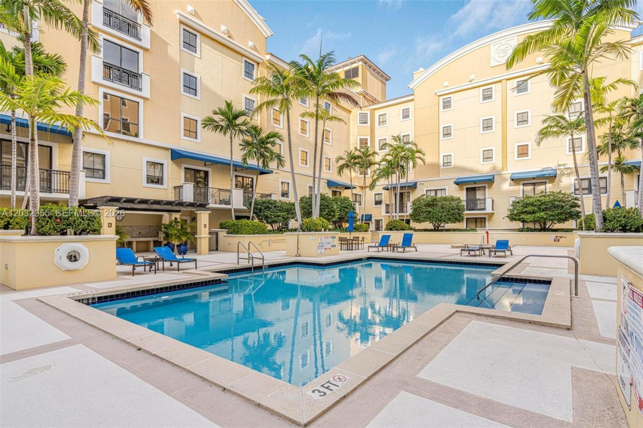 8390 SW 72nd Ave, Unit 707, Miami, FL 33143 Photo