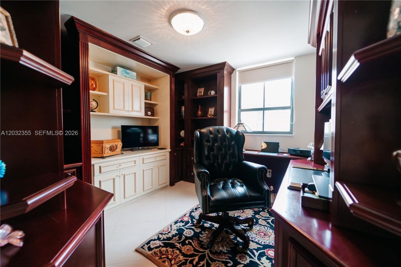 8390 SW 72nd Ave, Unit 707, Miami, FL 33143 Photo