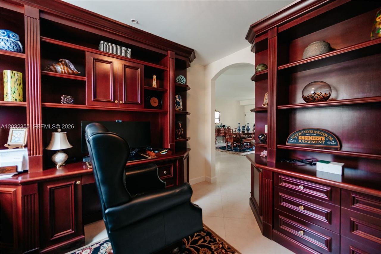 8390 SW 72nd Ave, Unit 707, Miami, FL 33143 Photo