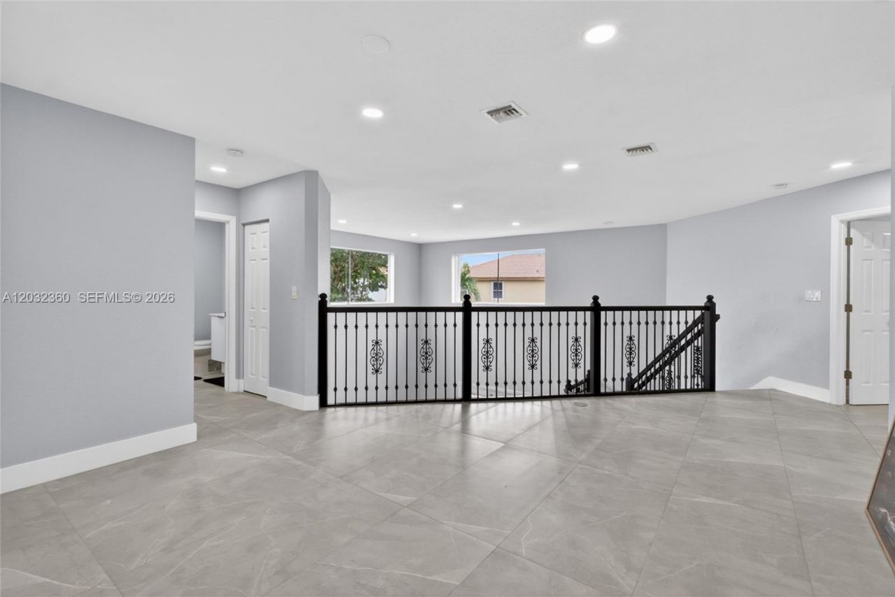 2167 SW 176th Ter, Miramar, FL 33029 Photo