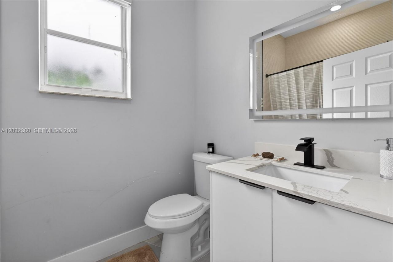 2167 SW 176th Ter, Miramar, FL 33029 Photo