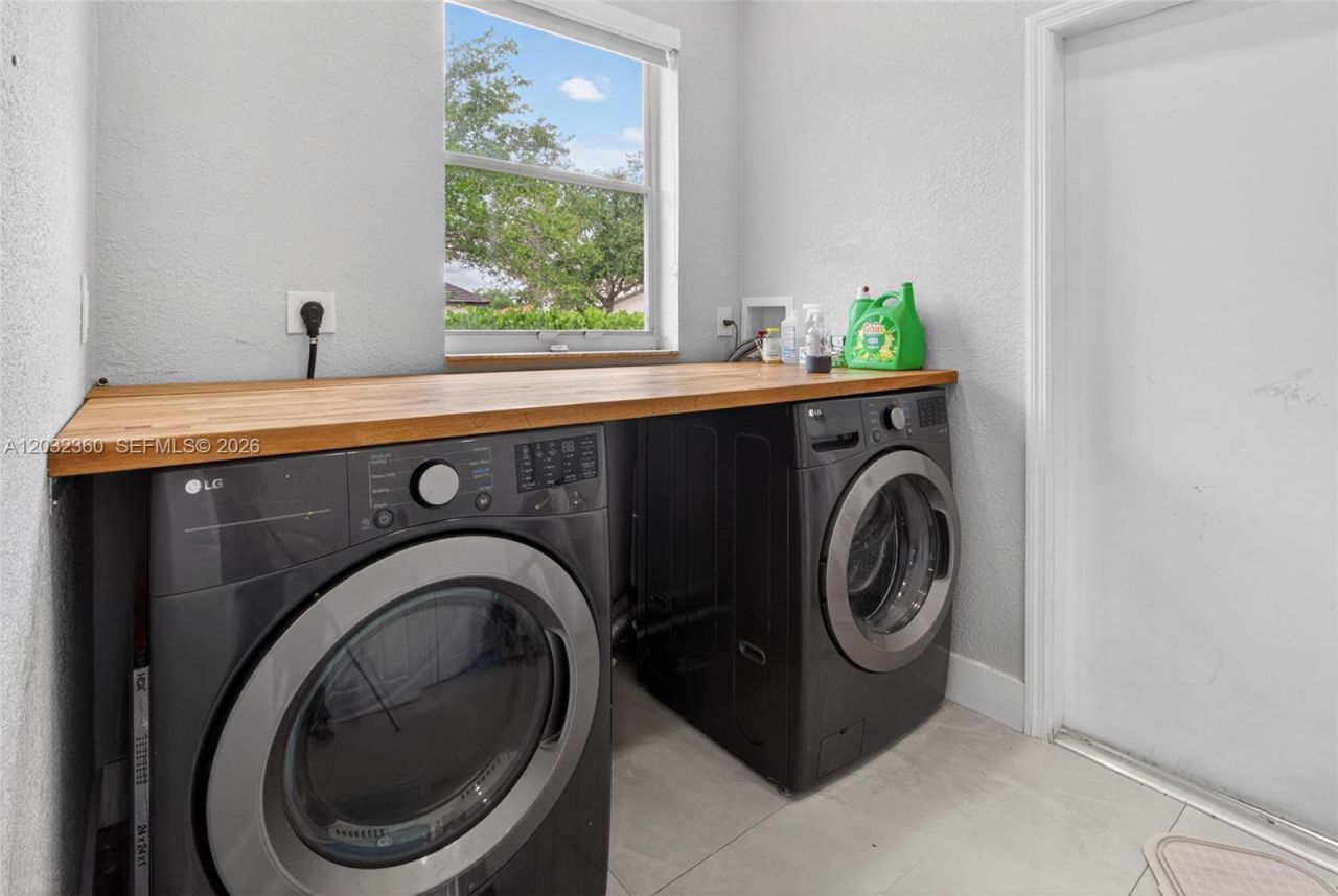 2167 SW 176th Ter, Miramar, FL 33029 Photo