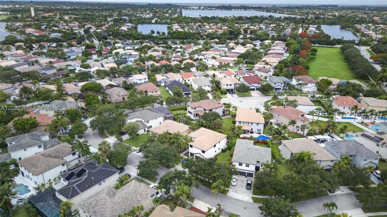 2167 SW 176th Ter, Miramar, FL 33029 Photo