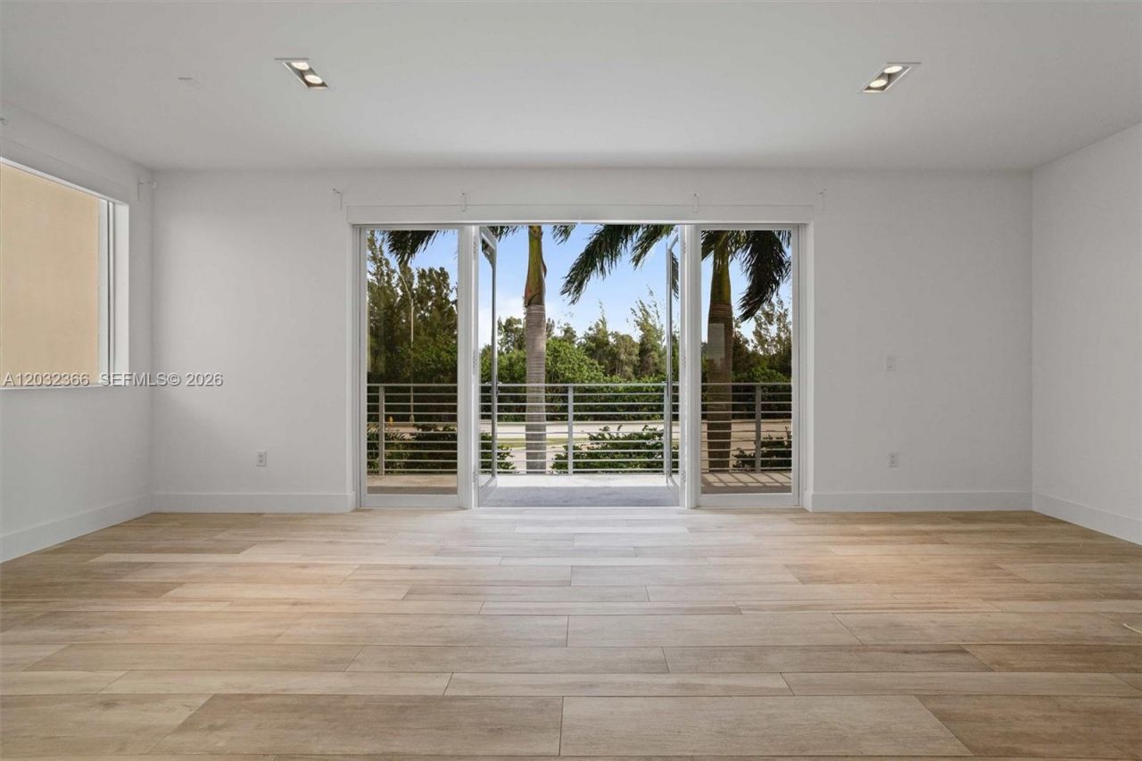 10296 NW 74th Terrace , Doral, FL 33178 Photo