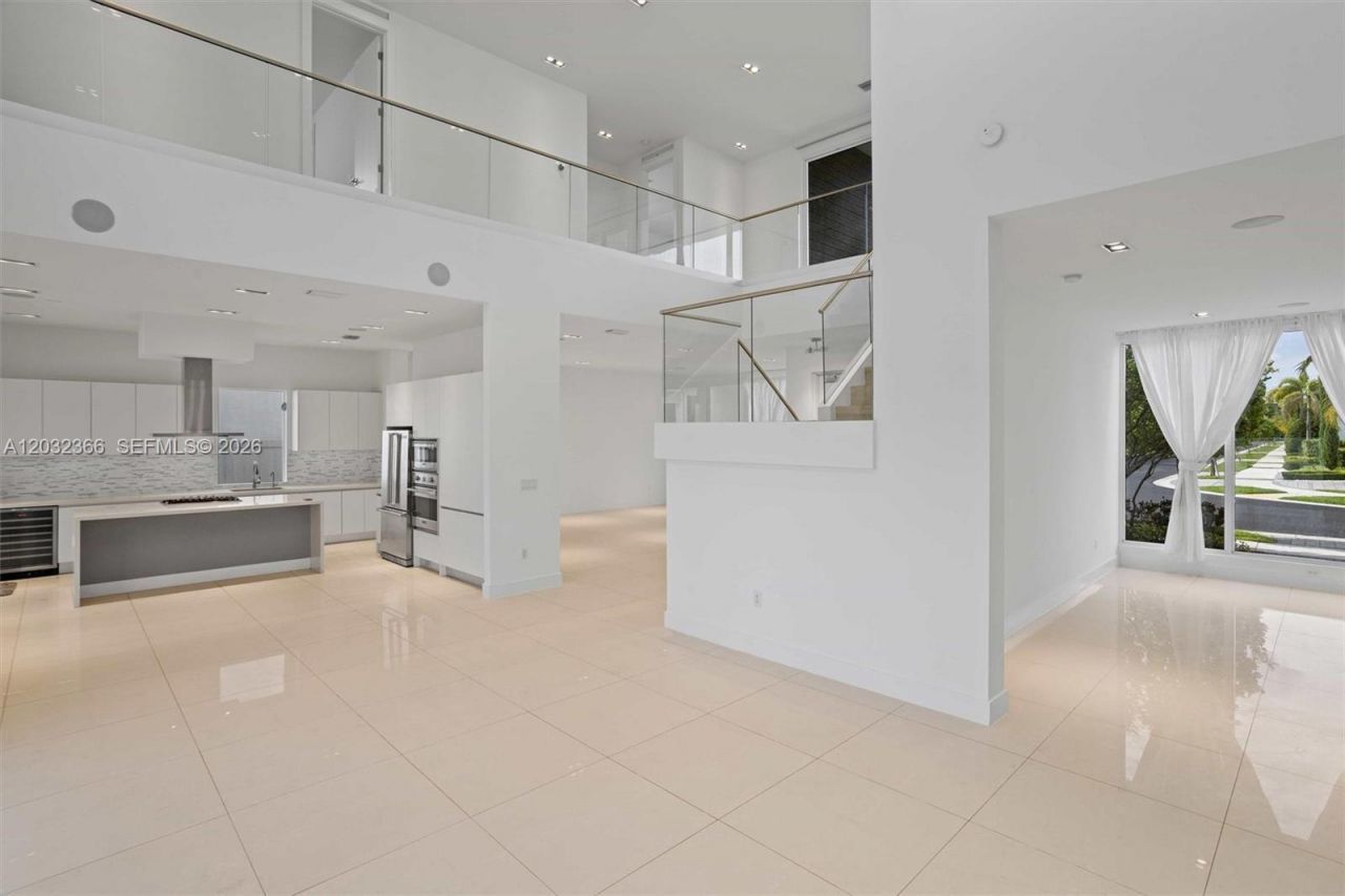 10296 NW 74th Terrace , Doral, FL 33178 Photo