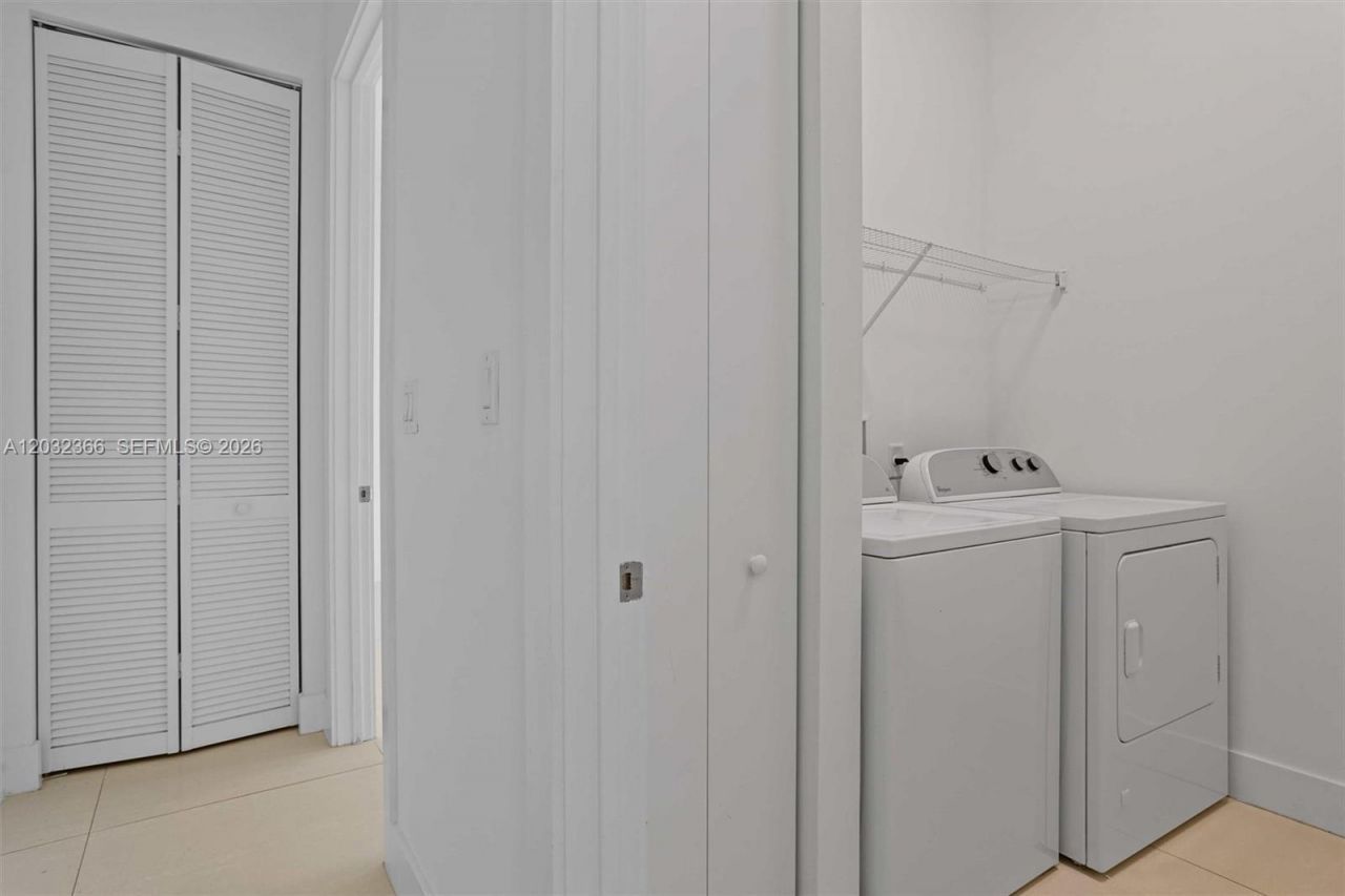 10296 NW 74th Terrace , Doral, FL 33178 Photo