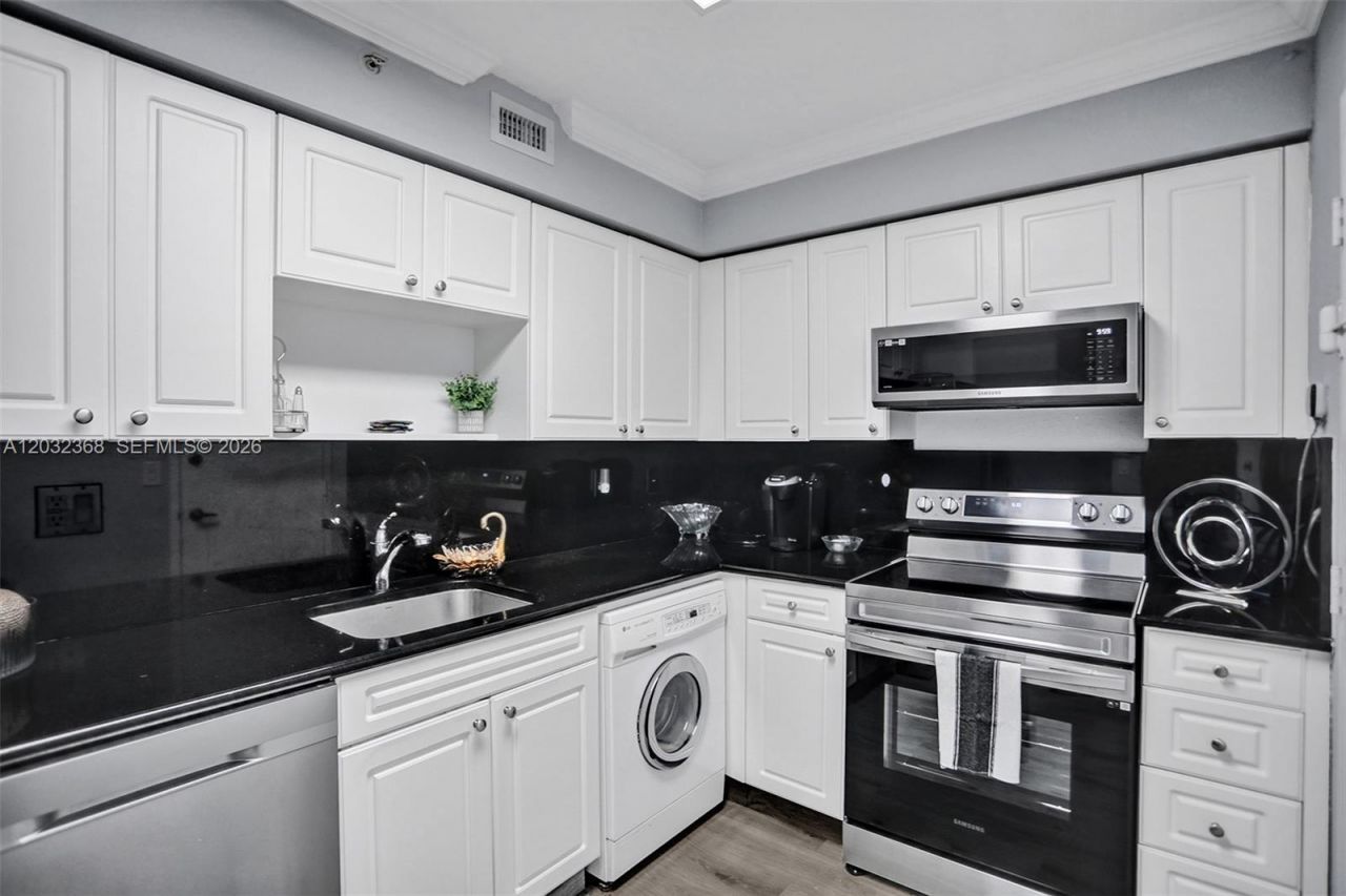 2501 S Ocean Dr , Unit 302, Hollywood, FL 33019 Photo