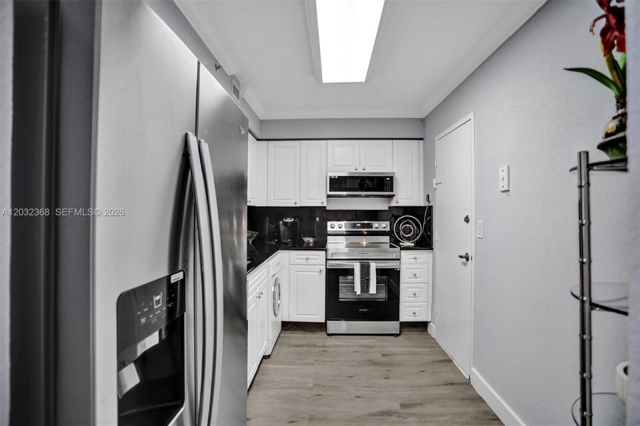 2501 S Ocean Dr , Unit 302, Hollywood, FL 33019 Photo