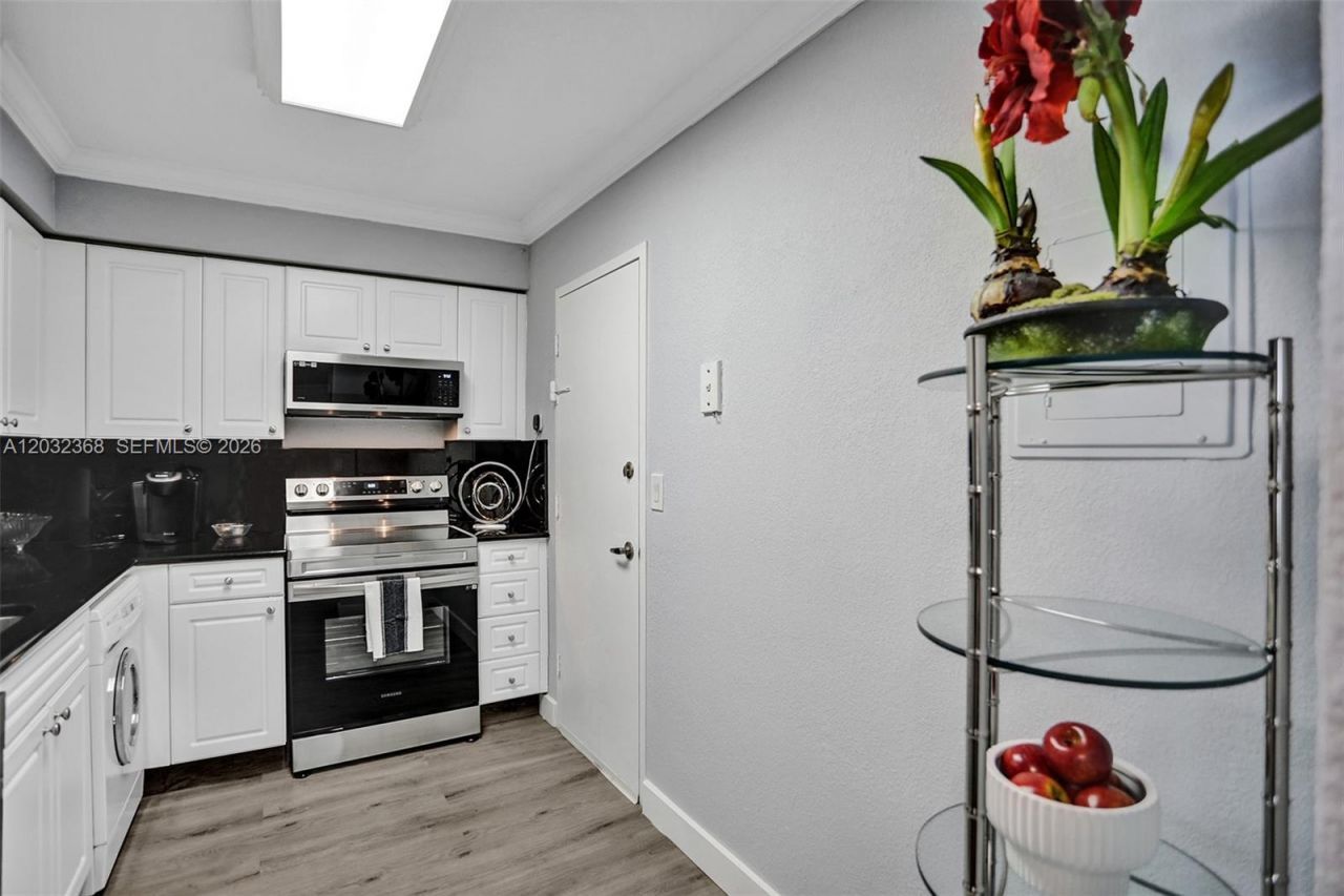 2501 S Ocean Dr , Unit 302, Hollywood, FL 33019 Photo