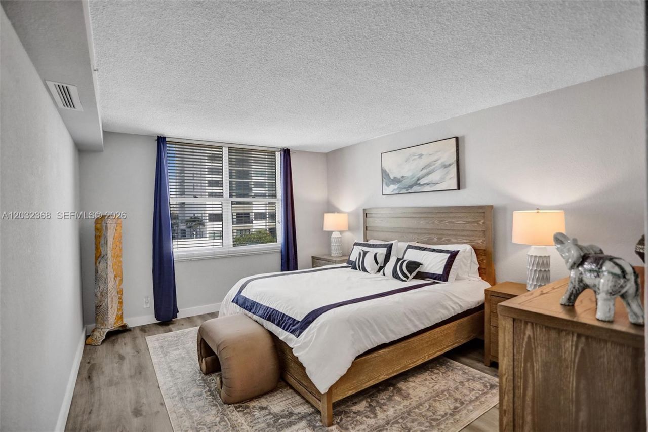 2501 S Ocean Dr , Unit 302, Hollywood, FL 33019 Photo