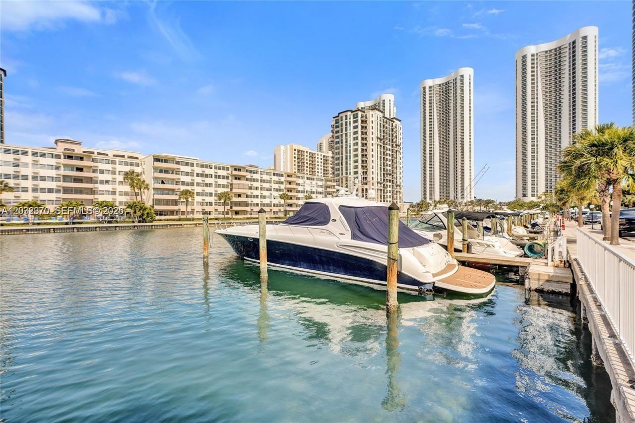 500 Bayview Dr, Unit 1923, Sunny Isles Beach, FL 33160 Photo