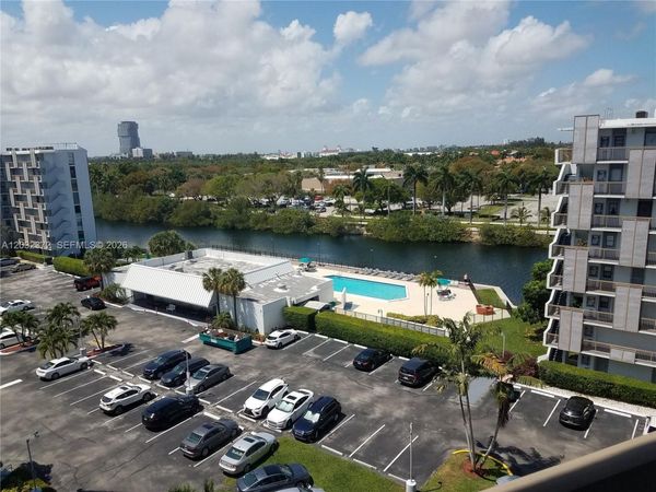 3475 N Country Club Dr , Unit 805, Aventura, FL 33180
