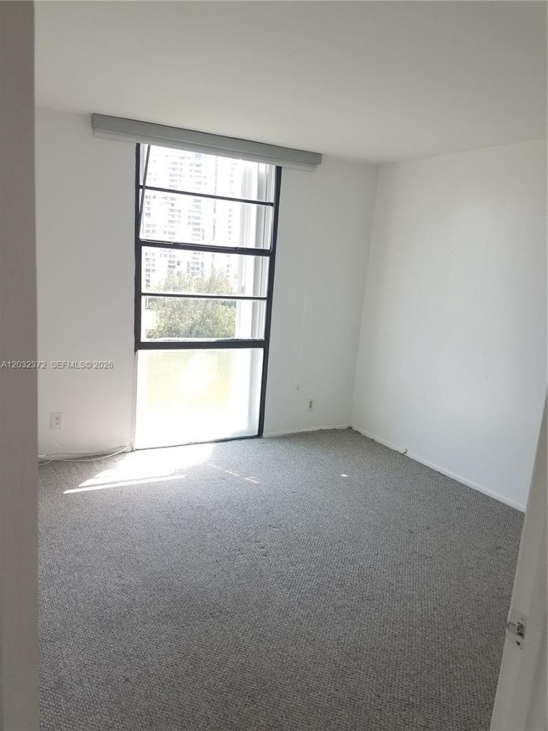 3475 N Country Club Dr, Unit 805, Aventura, FL 33180 Photo