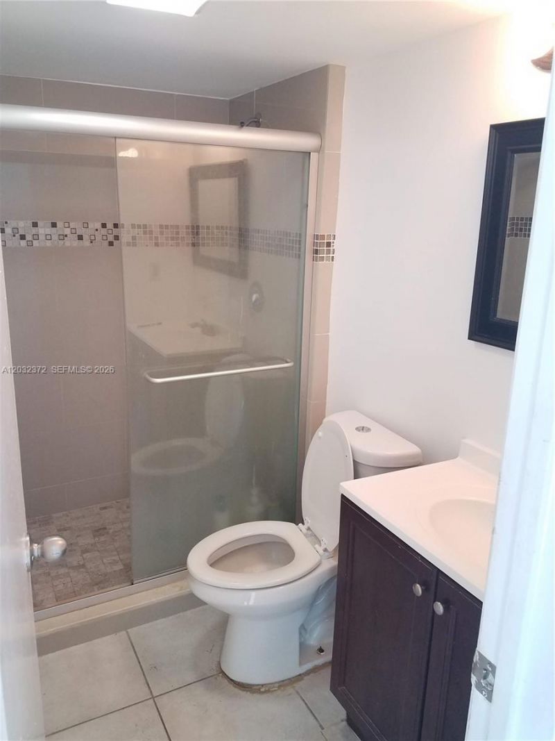 3475 N Country Club Dr, Unit 805, Aventura, FL 33180 Photo